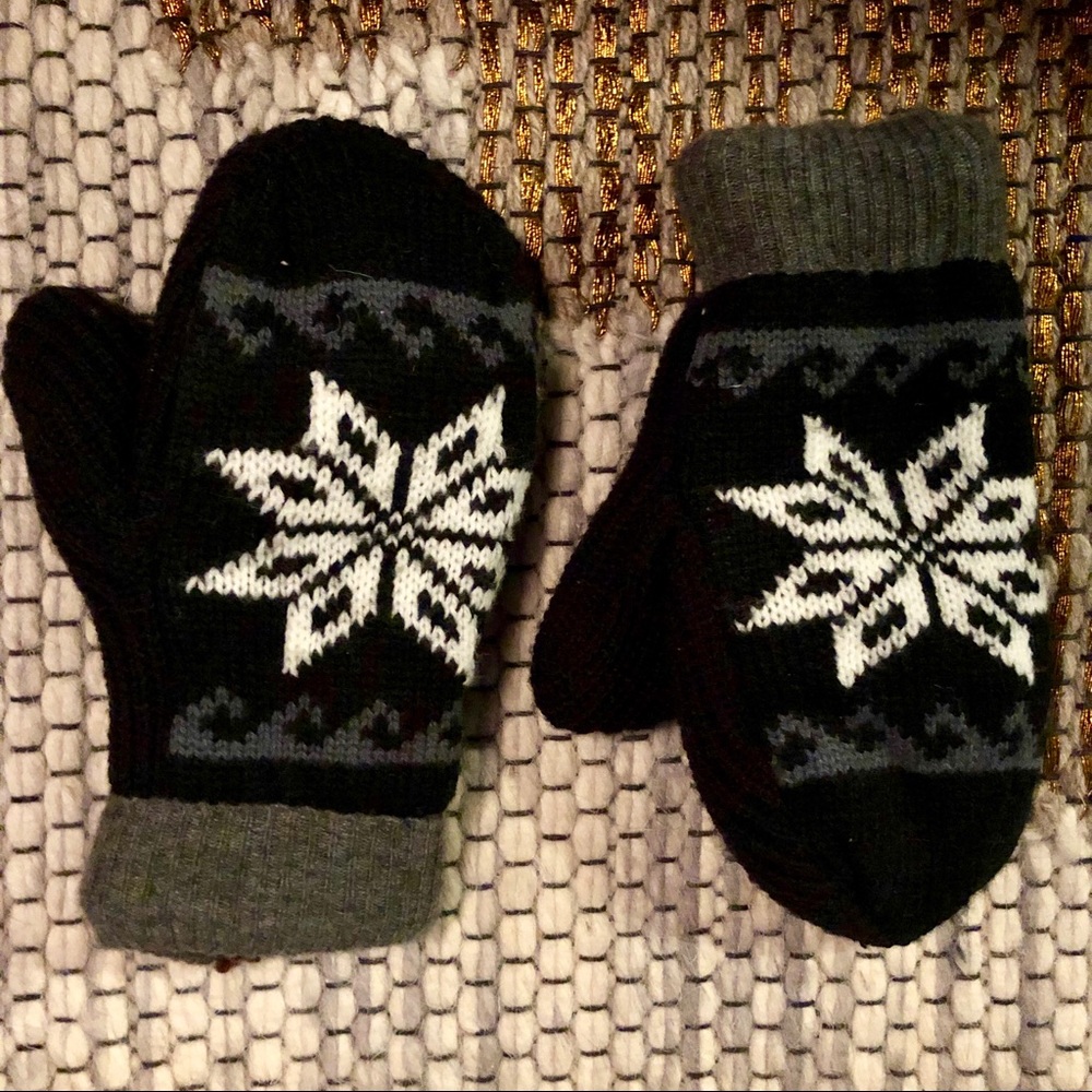 NWOT Winter Mittens